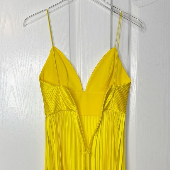NWOT Amur Viv Mitered Pleating Dress in Yellow Tang Size 00 NWOT - Picture 7 of 14